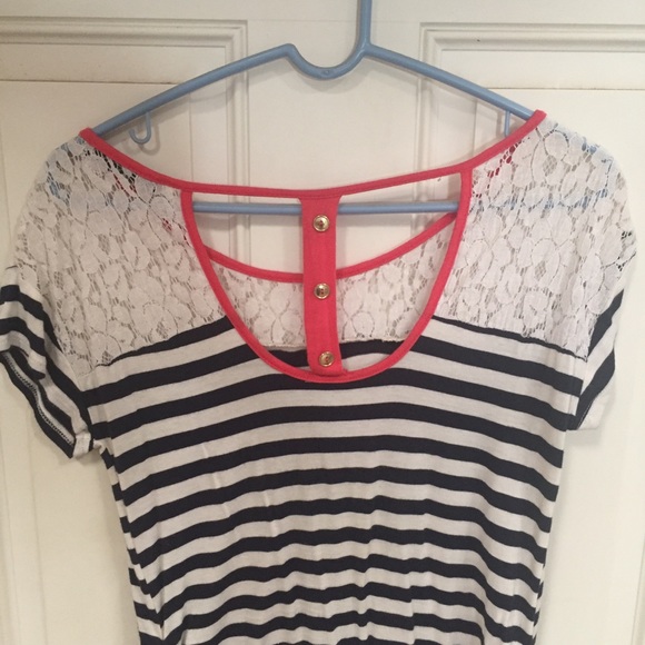 Top - Picture 2 of 3